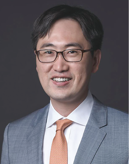사
															진